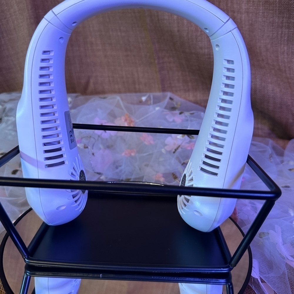 Neck Fan Personal Cooling System - Picture 3 of 5